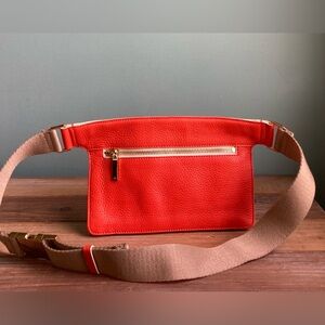 G.I.L.I Leather Belt Bag
